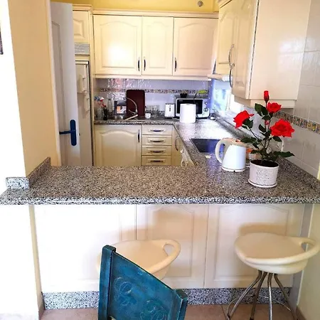 Sunny Apartment *